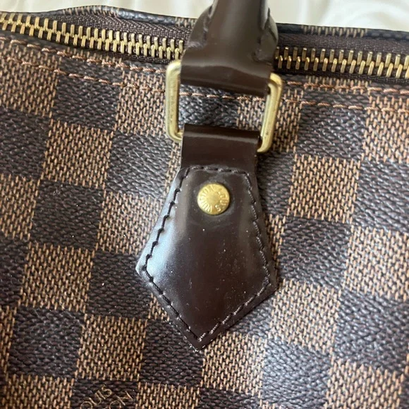 Authentic Louis Vuitton Speedy 30 - Picture 4 of 10